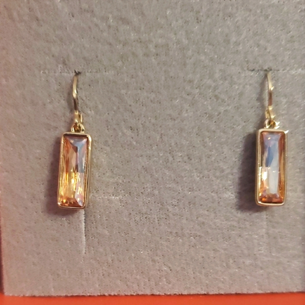 Elegant Gold Drop Earrings